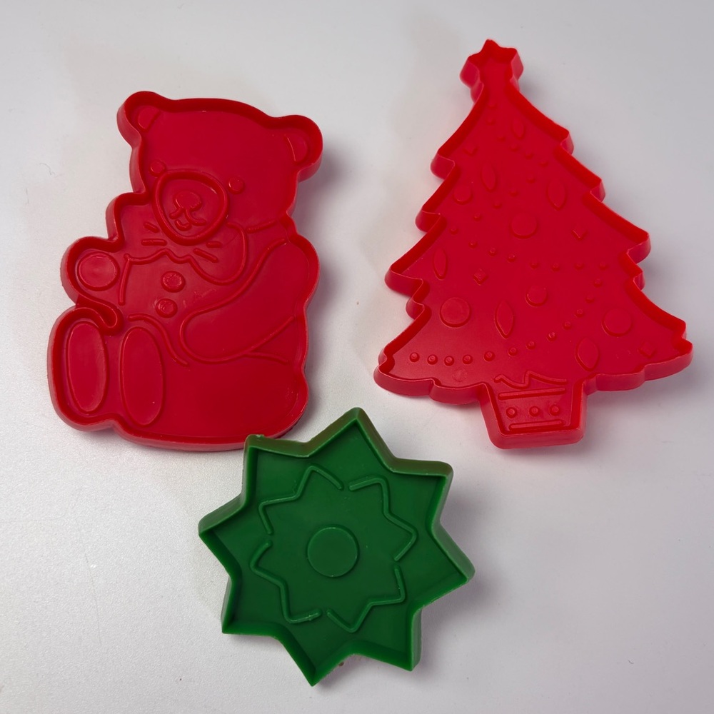 4/$25 - Set of 3 Vintage‎ Christmas Cookie Cutters Bear Star Snowflake Tree 1993